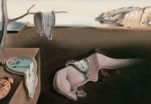 اثر فلسفه سوررئالیسم در طراحی لباس